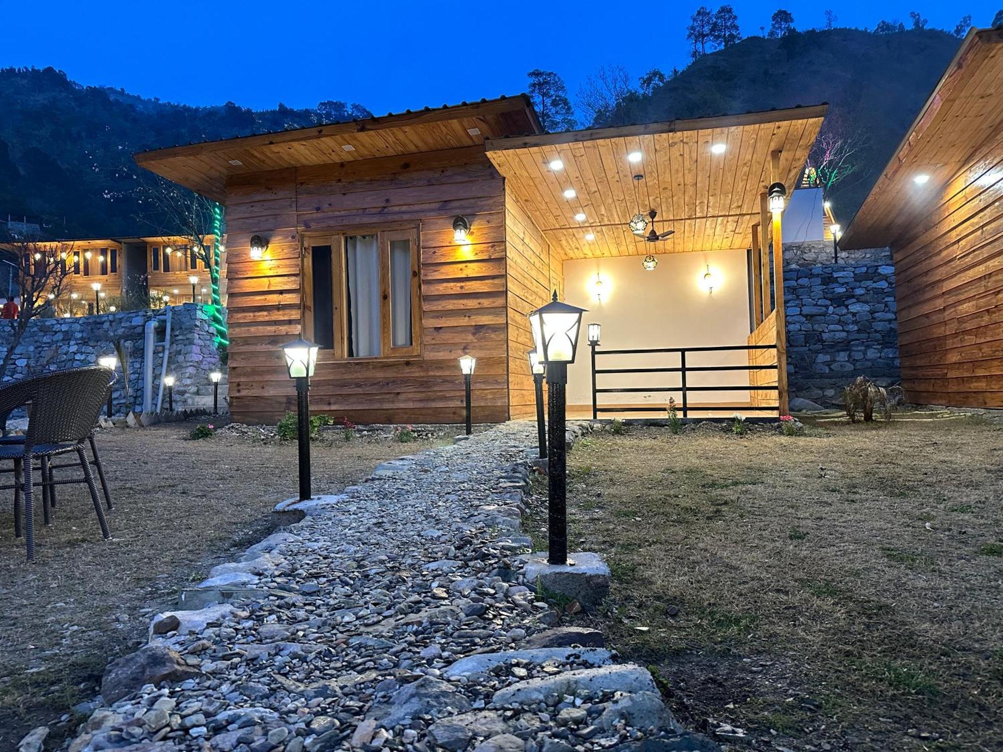 Cabana Riverside Resort - Kainchi Dham Nainital Esterno foto