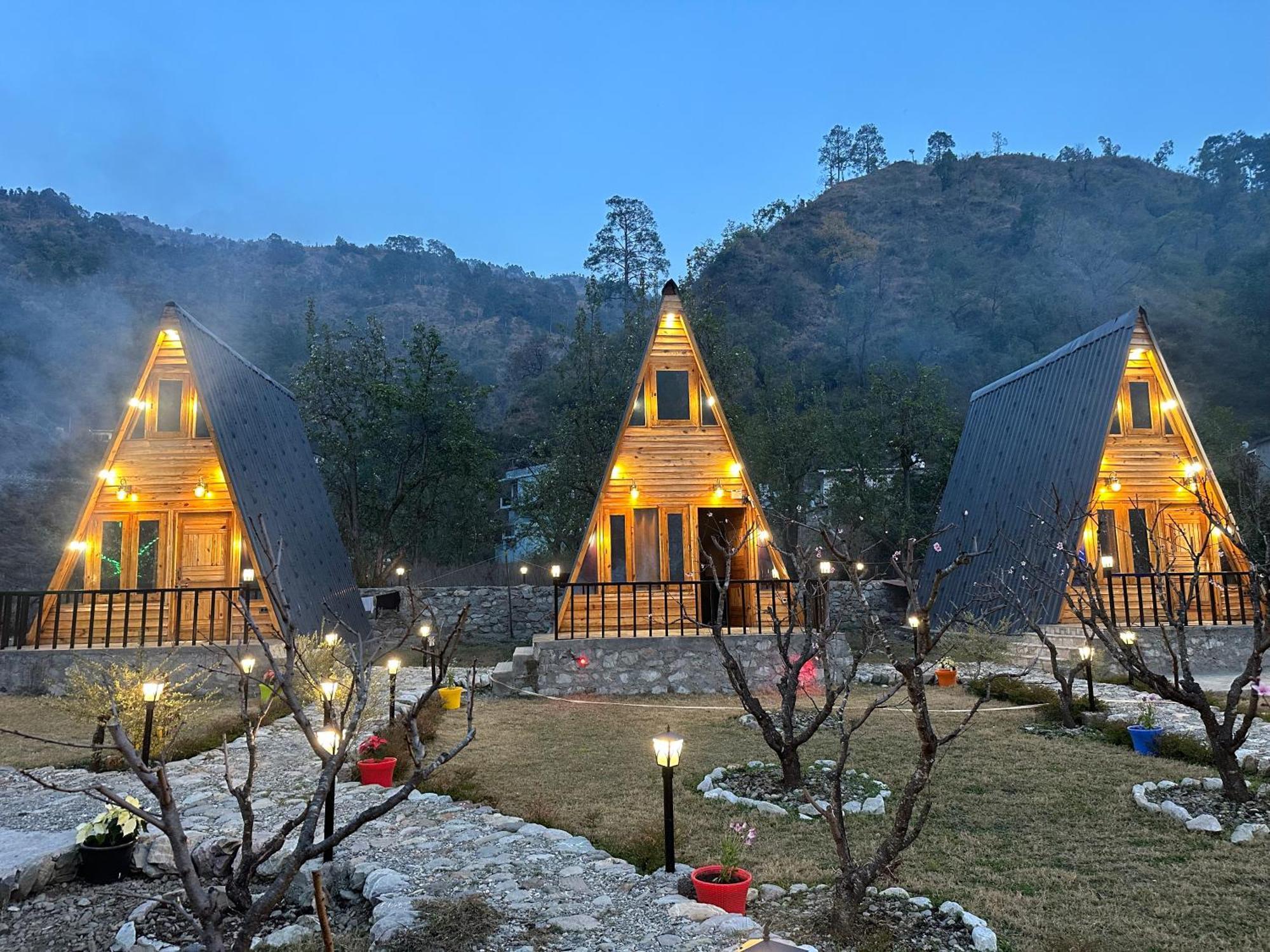 Cabana Riverside Resort - Kainchi Dham Nainital Esterno foto