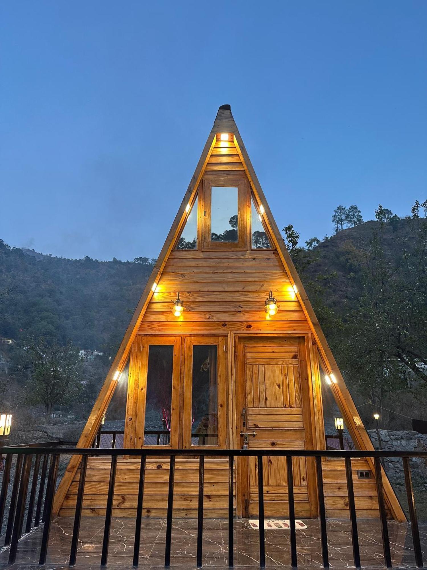Cabana Riverside Resort - Kainchi Dham Nainital Esterno foto
