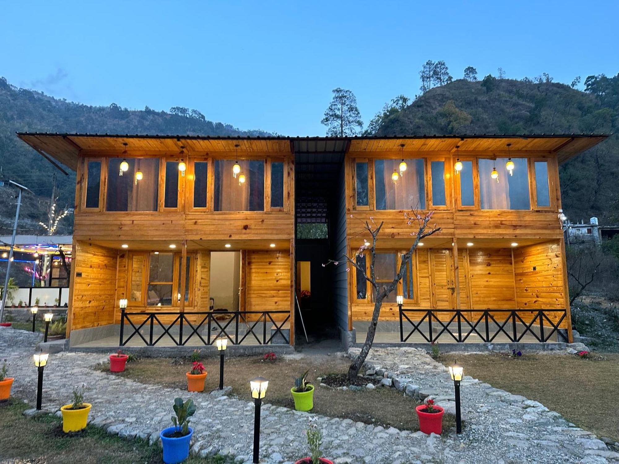 Cabana Riverside Resort - Kainchi Dham Nainital Esterno foto