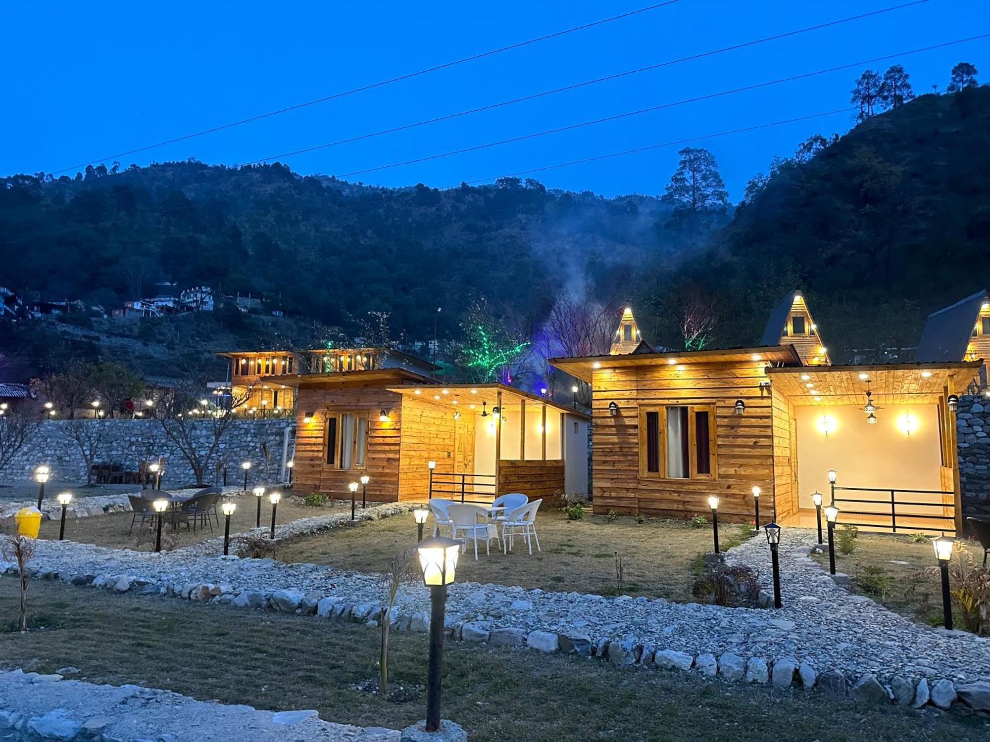 Cabana Riverside Resort - Kainchi Dham Nainital Esterno foto